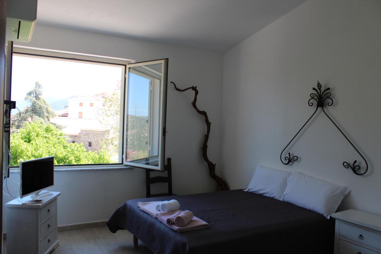 Bed And Breakfast Murales 오르고솔로 외부 사진