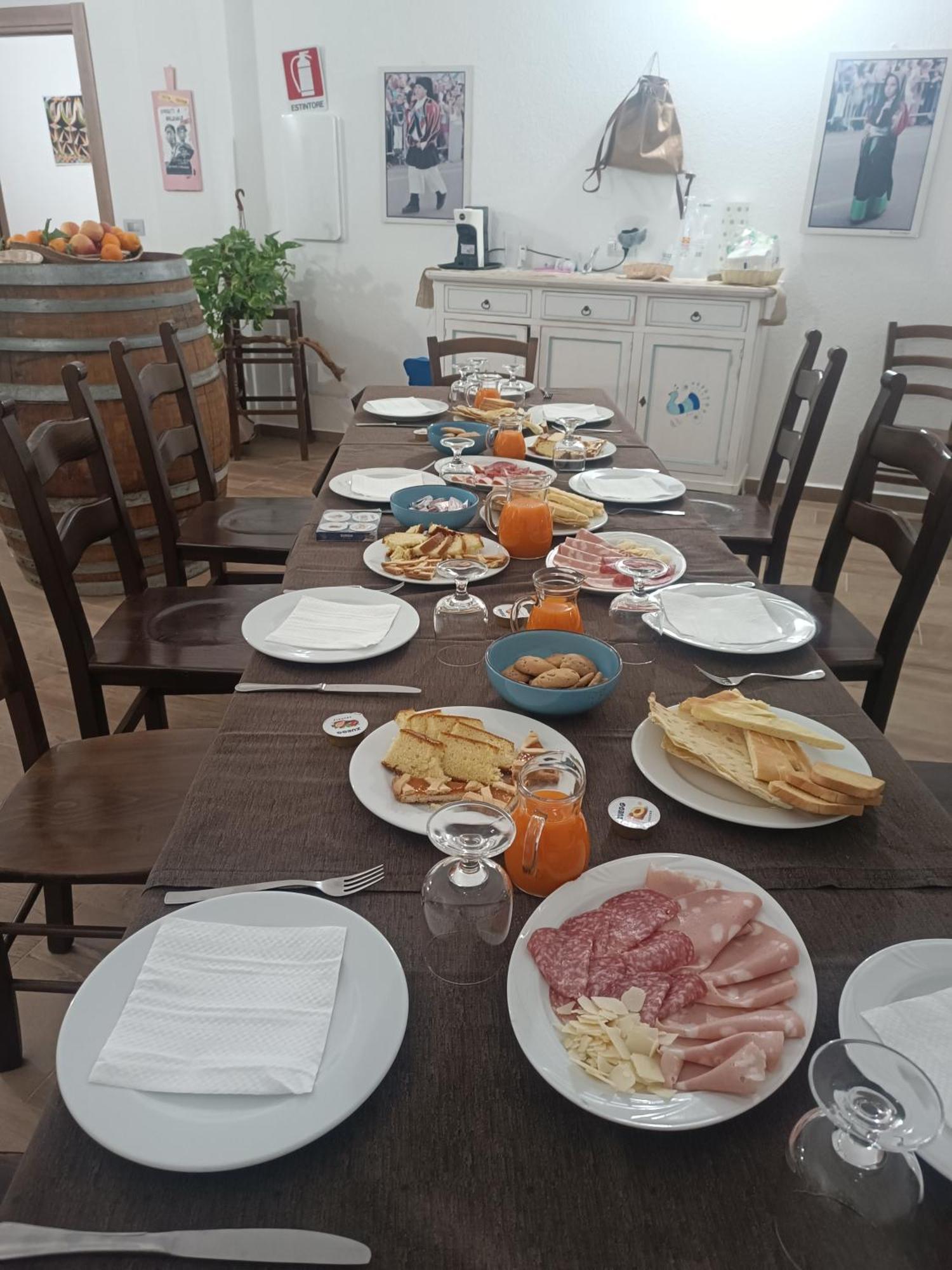 Bed And Breakfast Murales 오르고솔로 외부 사진